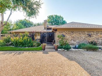 2204  Bridge View Lane 