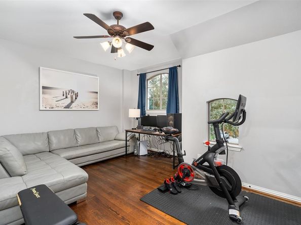 2235  Forest Hollow Park , Dallas Texas 75228