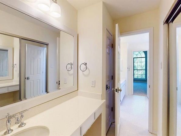 2725  Green Oak Court , Highland Village Texas 75077