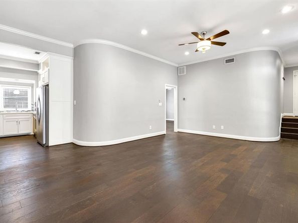 4511  Gilbert Avenue  108, Dallas Texas 75219