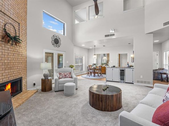 32  One Main Place , Benbrook Texas 76126