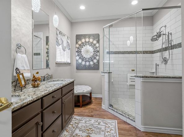 32  One Main Place , Benbrook Texas 76126