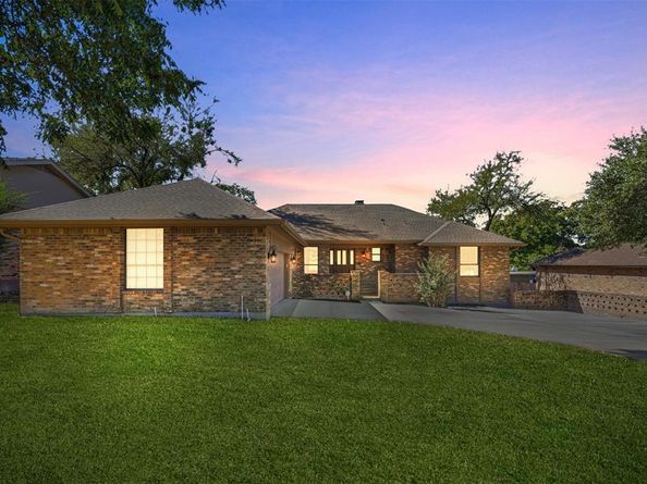 205  Yacht Club Drive , Rockwall Texas 75032