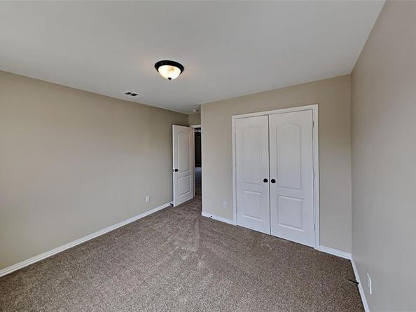 2203  Wagon Wheel Trail , Corinth Texas 76208