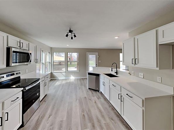 2203  Wagon Wheel Trail , Corinth Texas 76208