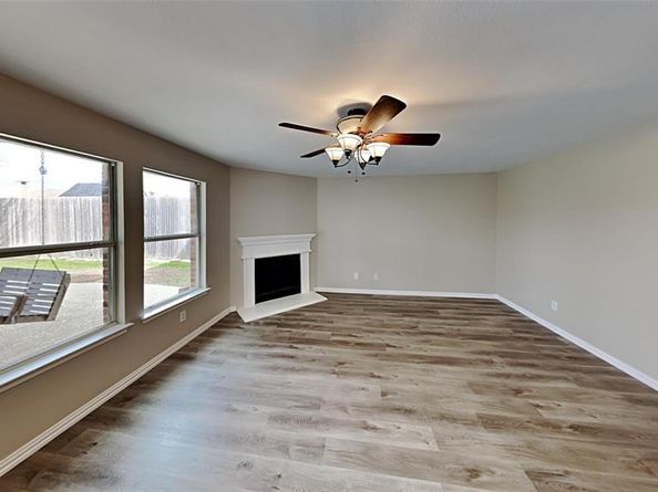 2203  Wagon Wheel Trail , Corinth Texas 76208