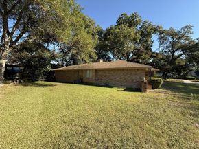 301  Lakewood Drive , DeSoto Texas 75115