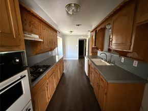 301  Lakewood Drive , DeSoto Texas 75115