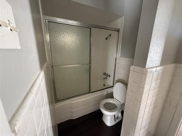 301  Lakewood Drive , DeSoto Texas 75115