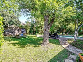 1929  Forest Park Boulevard , Fort Worth Texas 76110