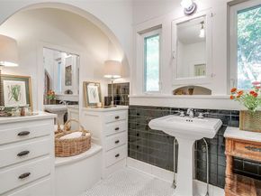 1929  Forest Park Boulevard , Fort Worth Texas 76110