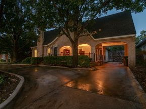 1929  Forest Park Boulevard , Fort Worth Texas 76110