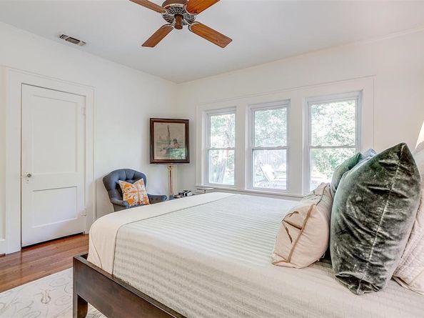 1929  Forest Park Boulevard , Fort Worth Texas 76110