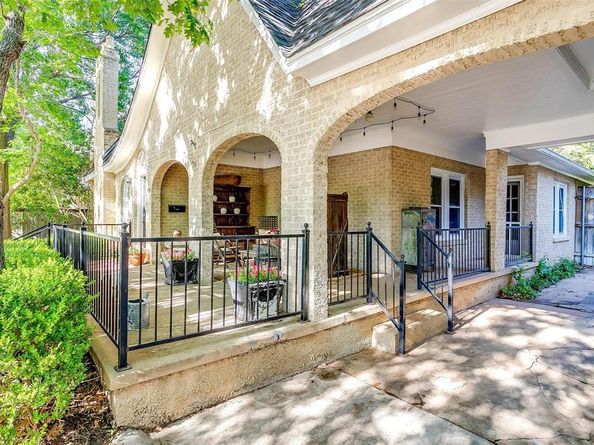 1929  Forest Park Boulevard , Fort Worth Texas 76110