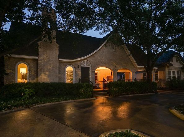 1929  Forest Park Boulevard , Fort Worth Texas 76110