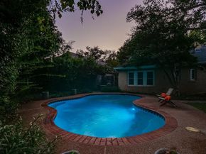 1929  Forest Park Boulevard , Fort Worth Texas 76110