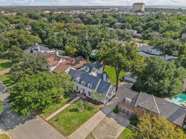 6217  Locke Avenue , Fort Worth Texas 76116