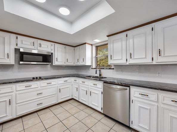 2404  Heather Hill Lane , Plano Texas 75075