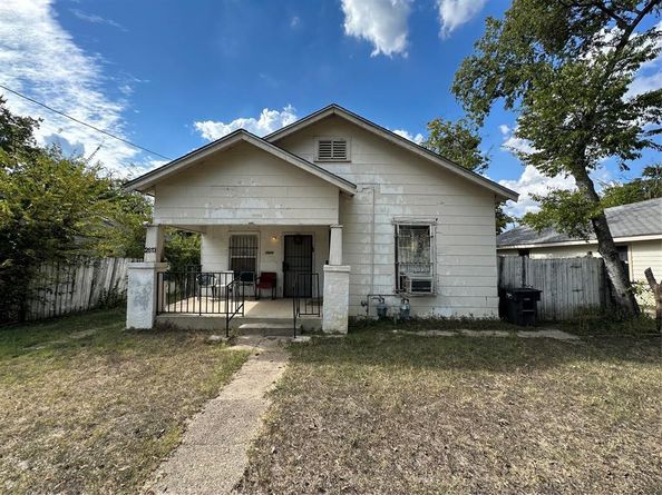 2613  Hale Avenue , Fort Worth Texas 76106