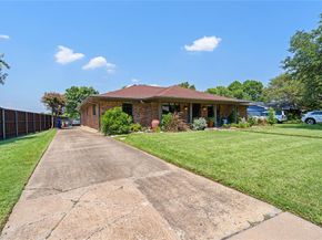 3217  Rolling Knoll Drive , Farmers Branch Texas 75234