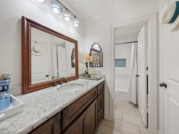 3217  Rolling Knoll Drive , Farmers Branch Texas 75234