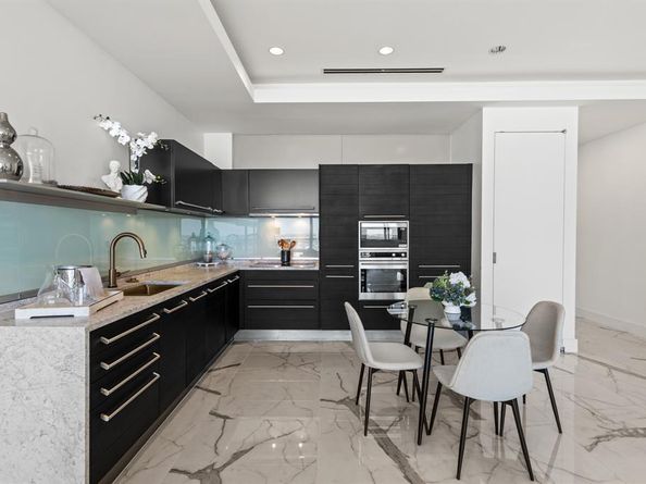 2408  Victory Park Lane  1140, Dallas Texas 75219