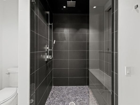 2408  Victory Park Lane  1140, Dallas Texas 75219