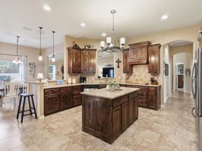 100  Valle Court , Azle Texas 76020