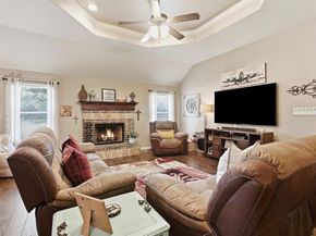 100  Valle Court , Azle Texas 76020