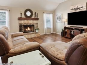 100  Valle Court , Azle Texas 76020