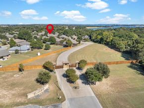 100  Valle Court , Azle Texas 76020