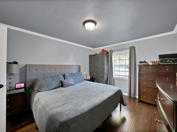 1806  Pleasant Run Road , Carrollton Texas 75006