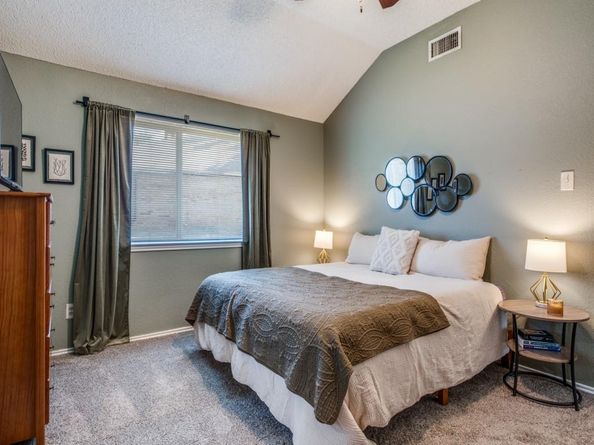 5723  Russcrest Drive , Dallas Texas 75227