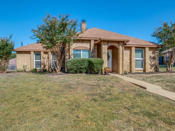 5723  Russcrest Drive , Dallas Texas 75227