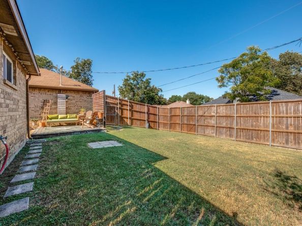 5723  Russcrest Drive , Dallas Texas 75227