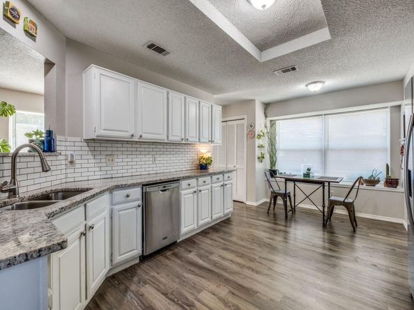 5723  Russcrest Drive , Dallas Texas 75227