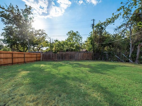 2403  Briarwood Lane , Carrollton Texas 75006