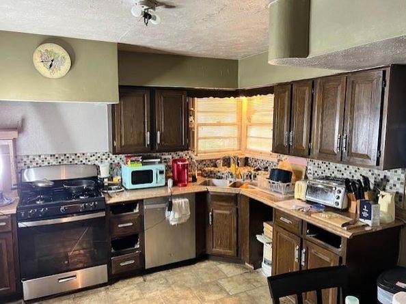 403 N Tennant Street , Dallas Texas 75208