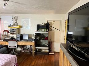 403 N Tennant Street , Dallas Texas 75208