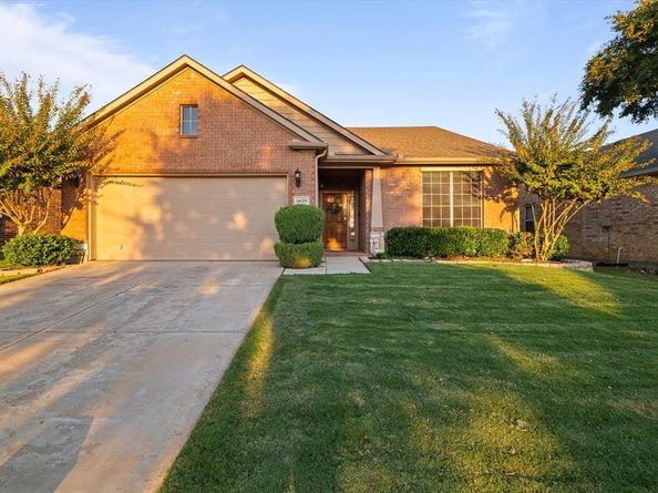 6629  Algarve Drive , Denton Texas 76210