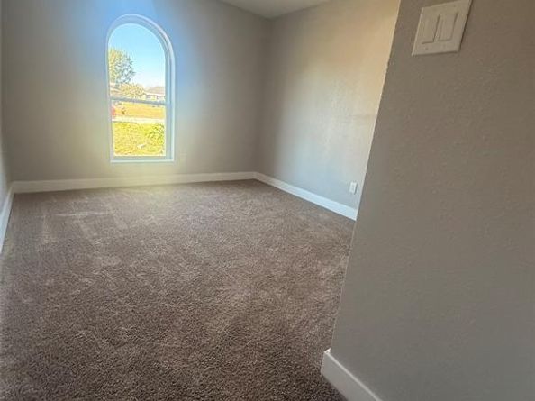 5252  Parkview Drive , Haltom City Texas 76148