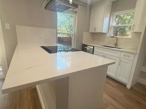 5252  Parkview Drive , Haltom City Texas 76148