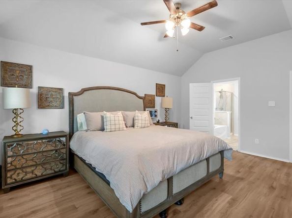 1200  Queens Brook Lane , Fort Worth Texas 76140