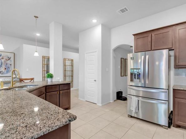 1200  Queens Brook Lane , Fort Worth Texas 76140