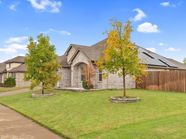 1200  Queens Brook Lane , Fort Worth Texas 76140