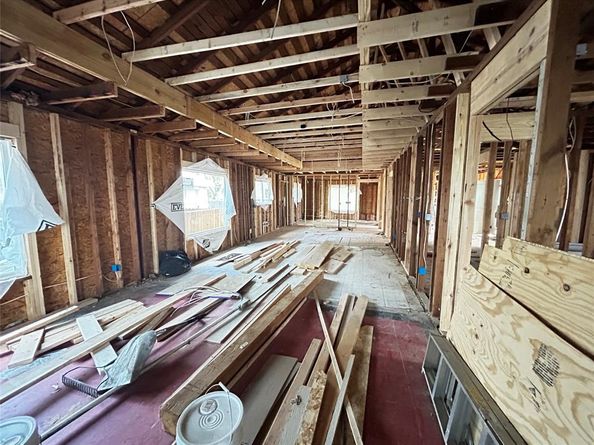 818  Hollywood Avenue , Dallas Texas 75208