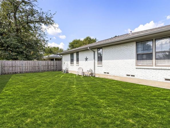 10025  Olmos Drive , Dallas Texas 75218