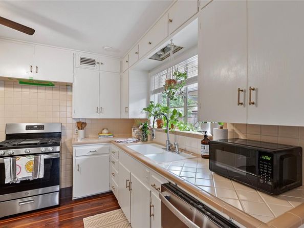 10025  Olmos Drive , Dallas Texas 75218