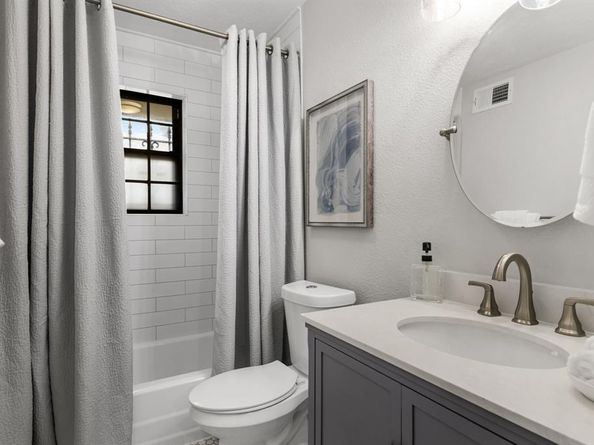 10025  Olmos Drive , Dallas Texas 75218