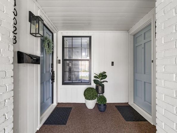 10025  Olmos Drive , Dallas Texas 75218